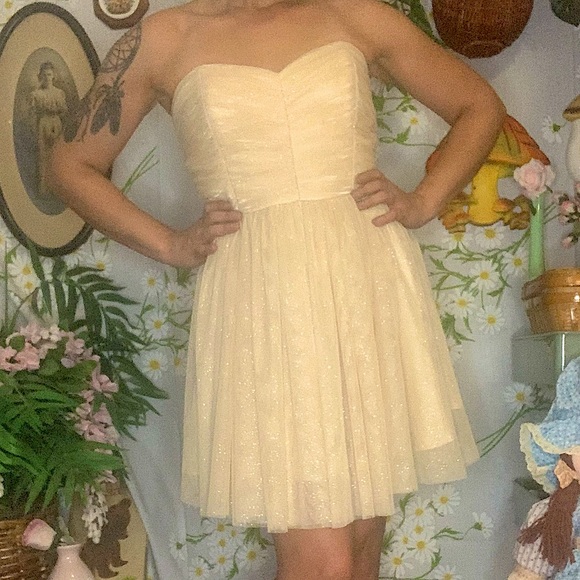 Jill Stuart Dresses & Skirts - Jill Stuart gold sparkle ruched mesh mini dress